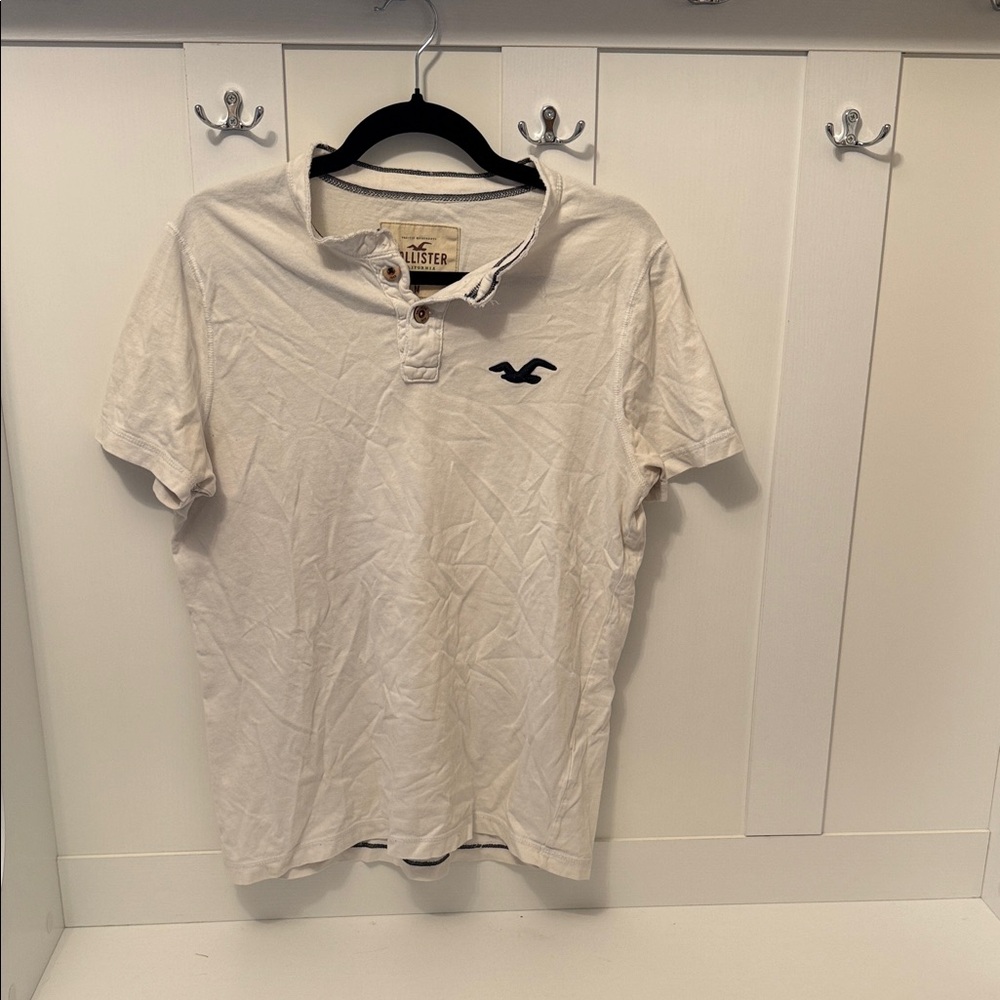 Hollister Men's Cream Polo Shirt